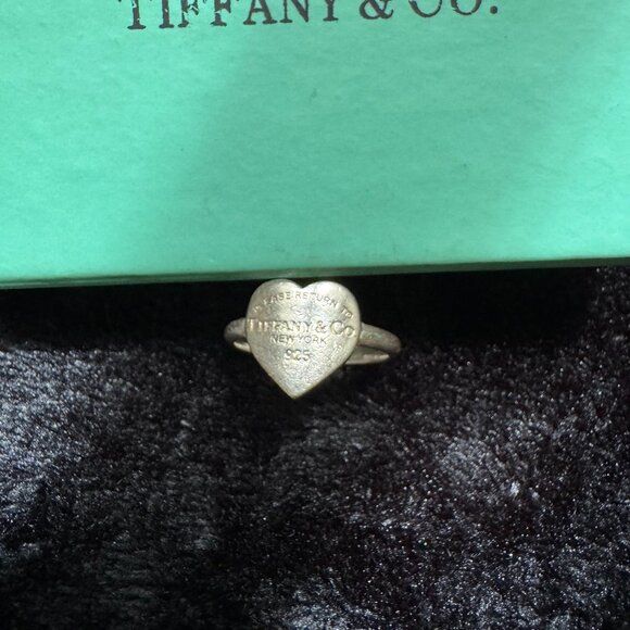 Tiffany & Co. Authentic Vintage Heart Tag Ring Sterling 925 Size 6.5 - Picture 7 of 7